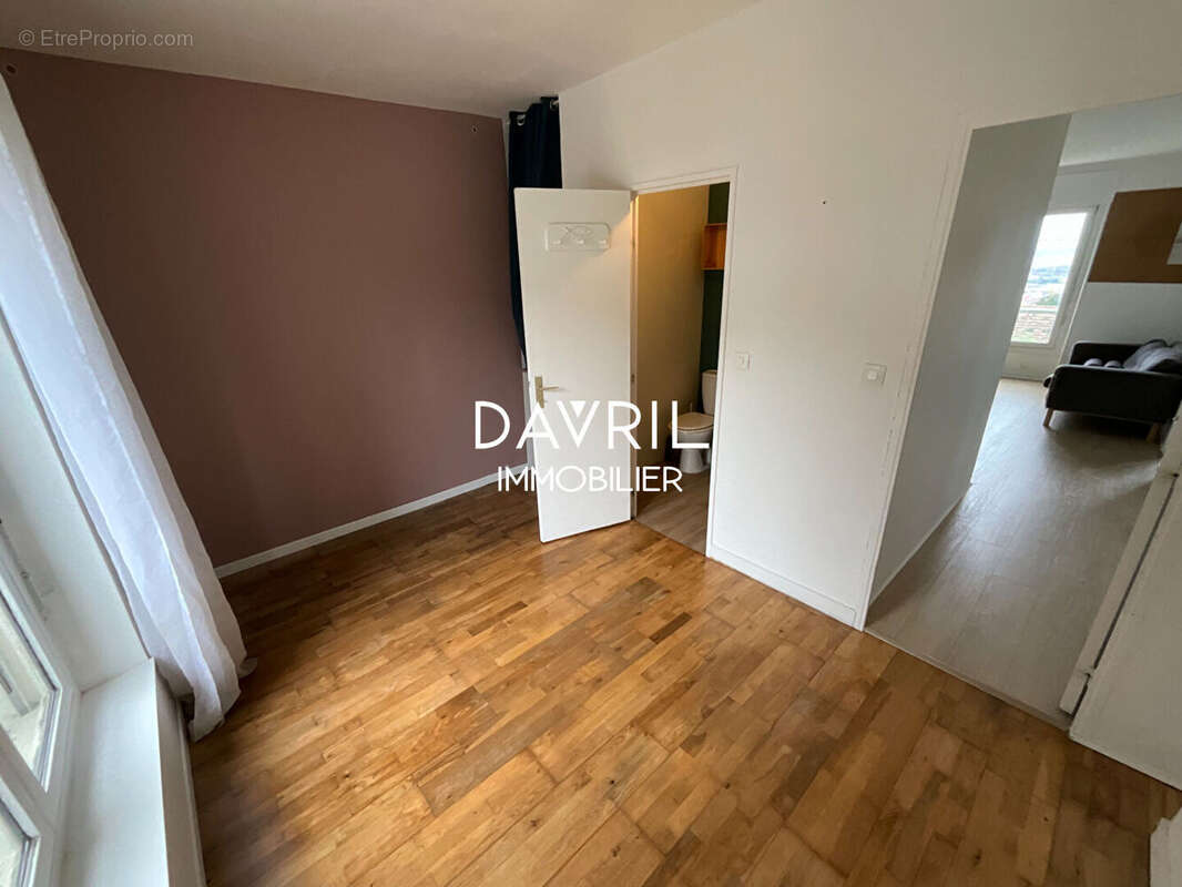 Appartement CHANTELOUP LES VIGNES - 3 pièce(s) - 43 m2 - photo 4