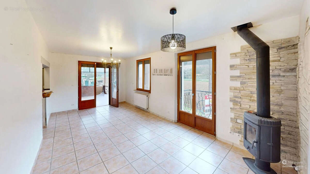 Maison à MONTFAUCON