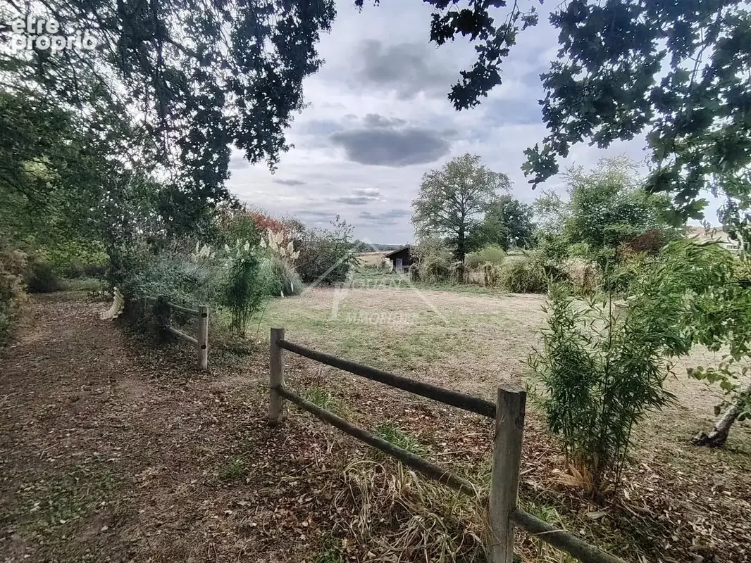 Terrain constructible de 1068 m² - photo 2