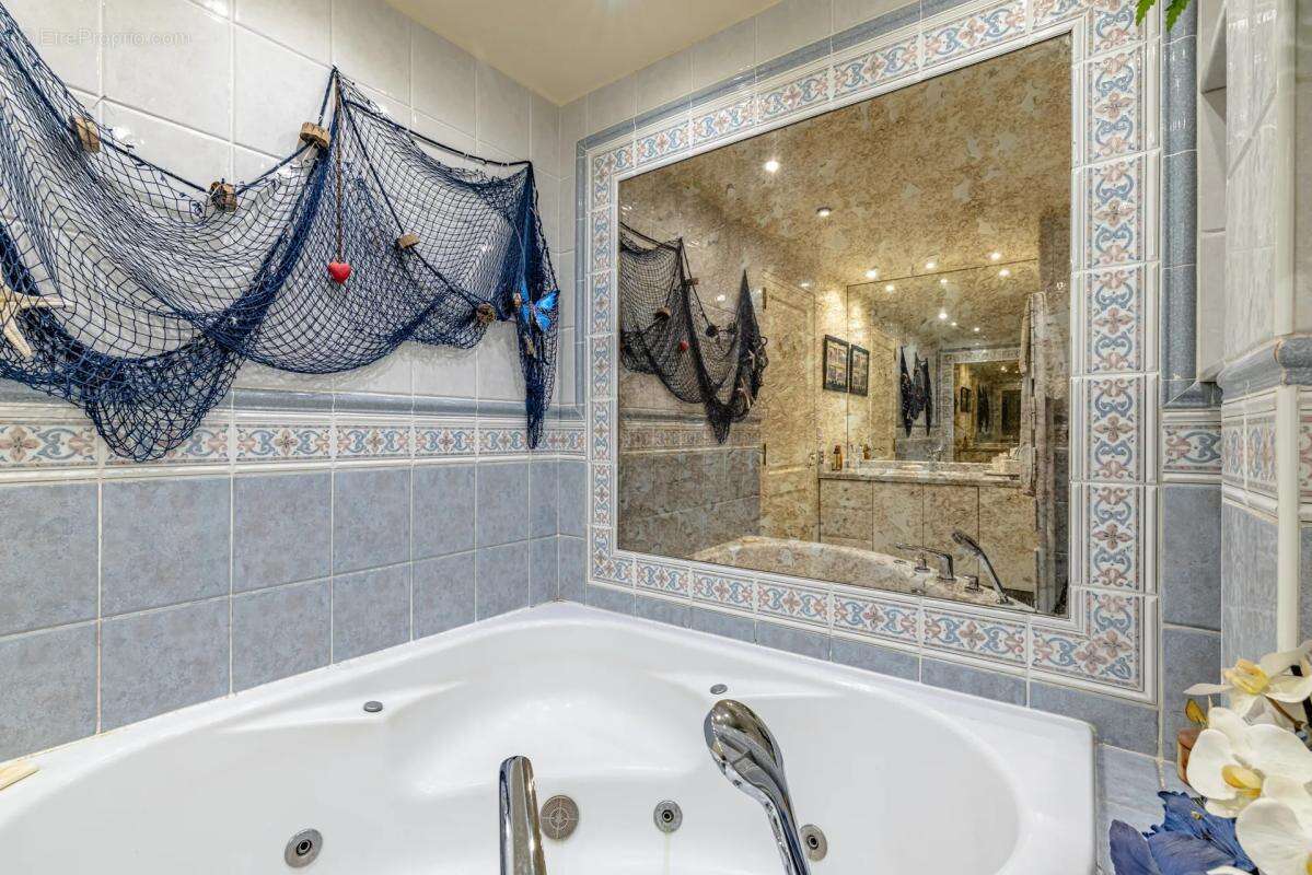 Appartement à ENGHIEN-LES-BAINS