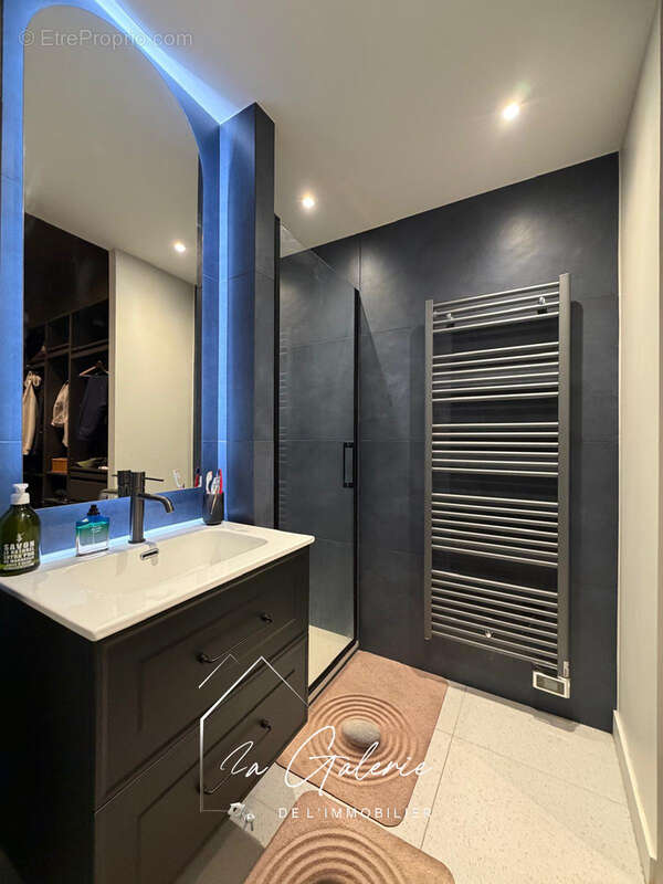 Magnifique appartement renove en hyper centre de grenoble - photo 7