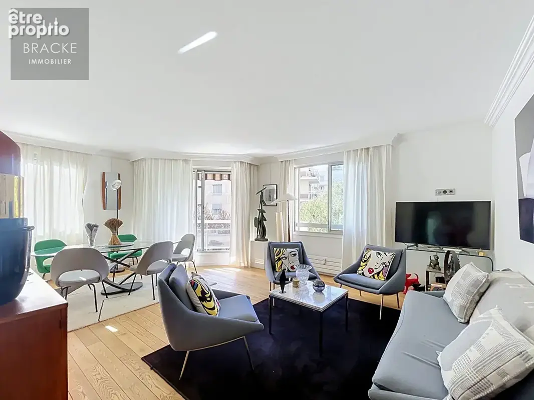 Appartement à COURBEVOIE