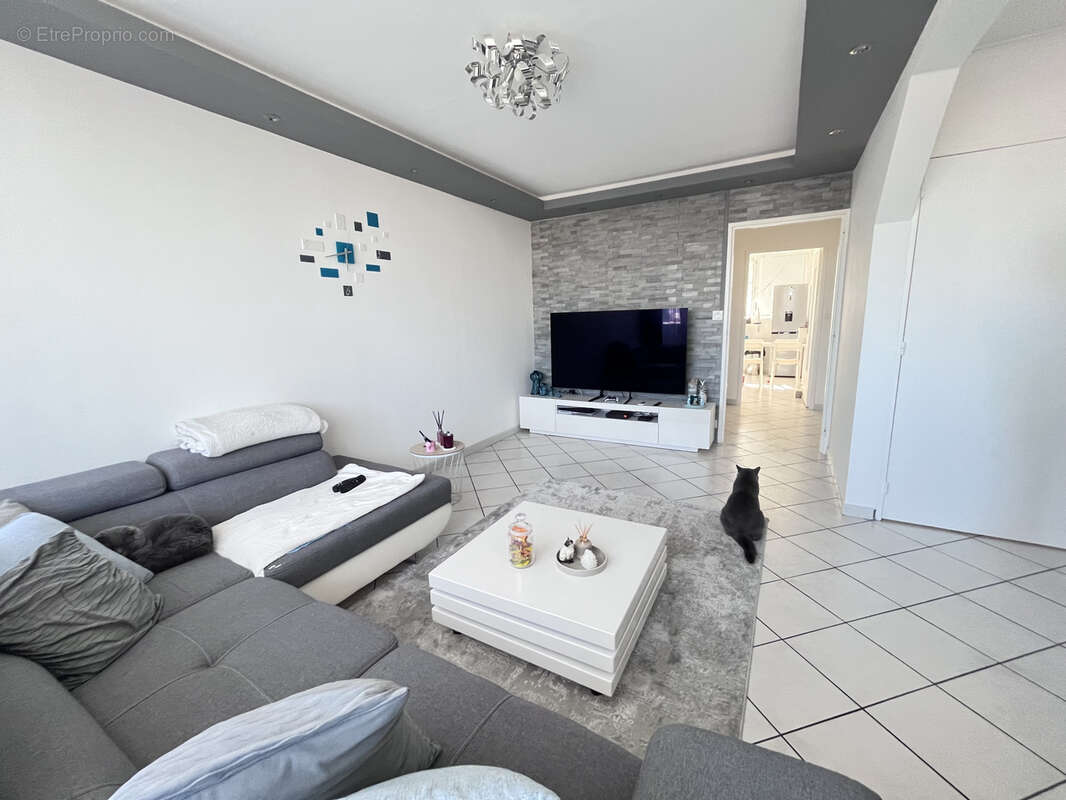 Appartement à SAINT-ETIENNE