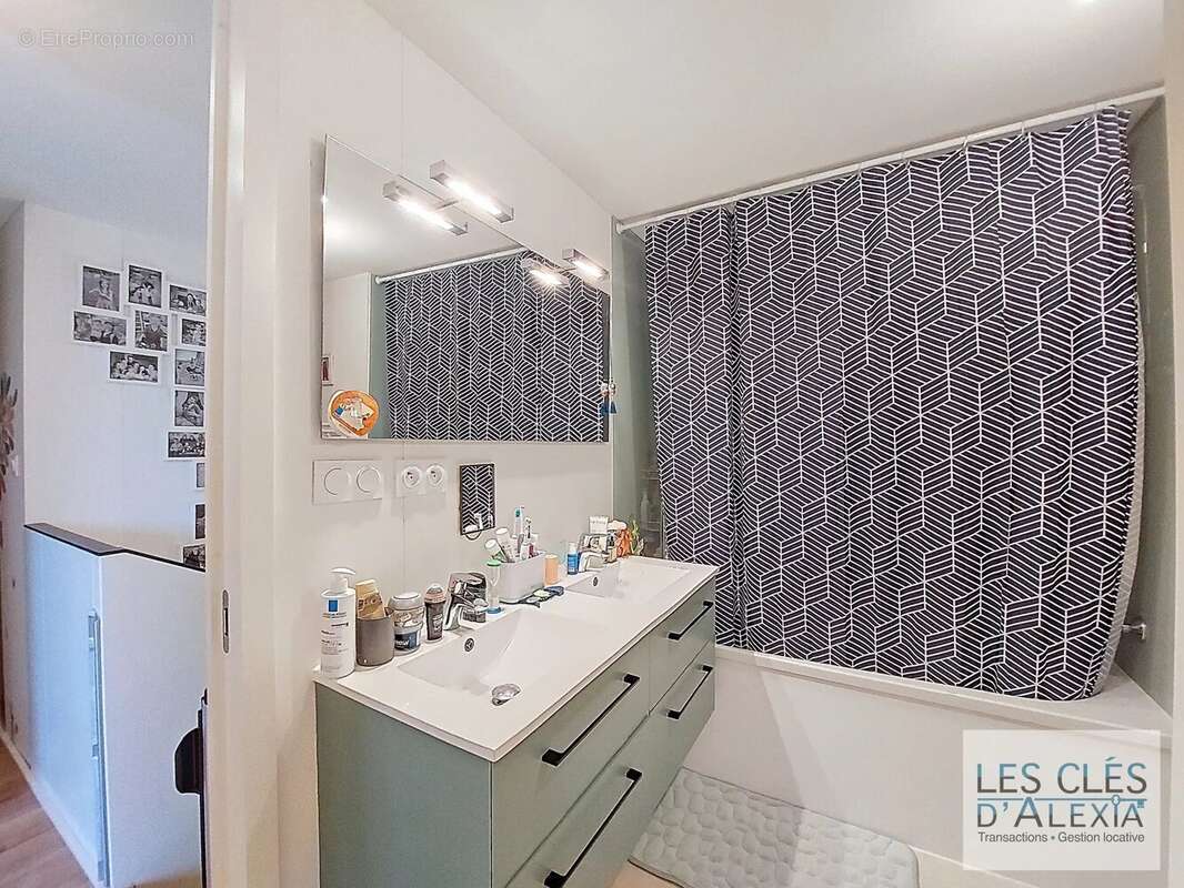 Maison à SAINT-ANDEOL-LE-CHATEAU