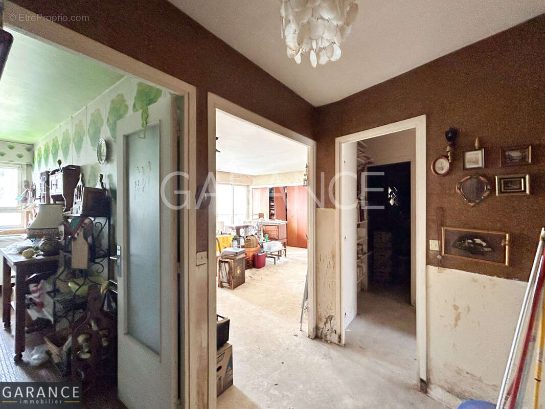 Appartement à PARIS-14E