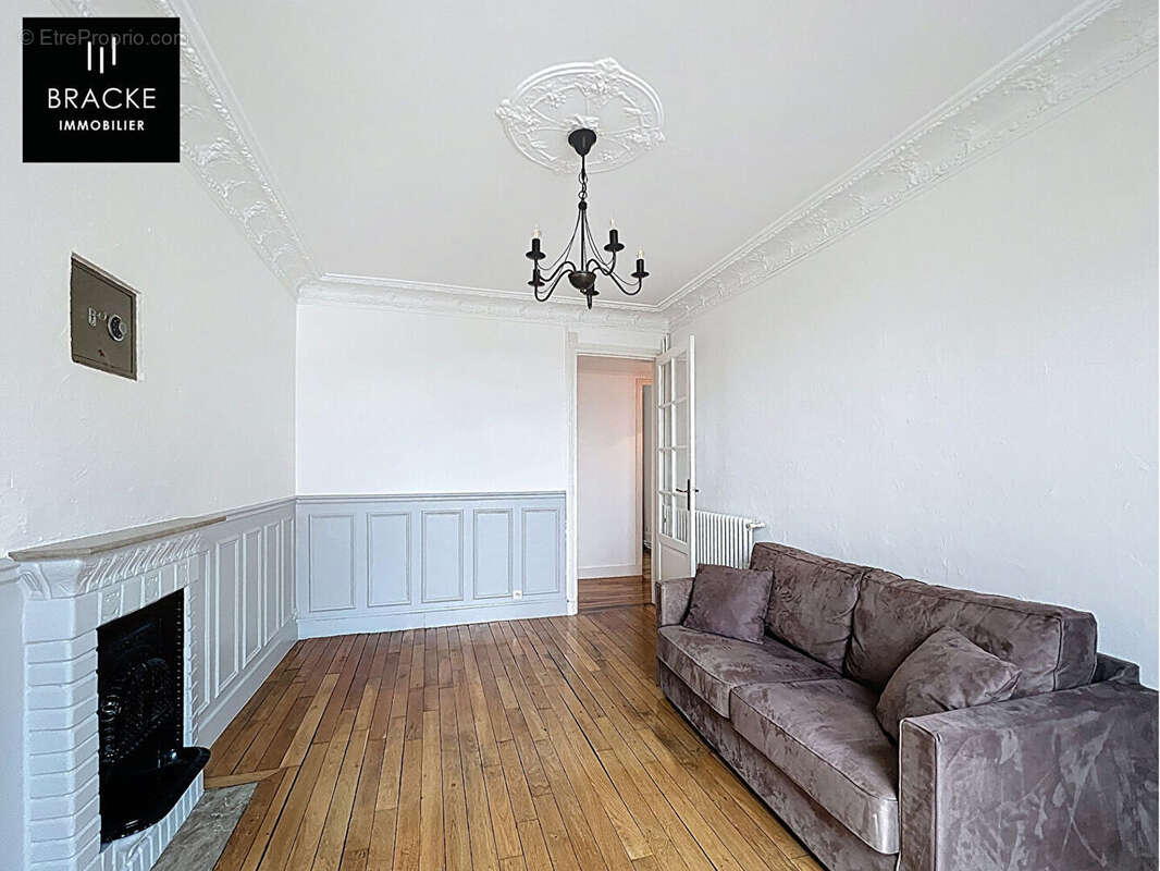 Appartement à COURBEVOIE