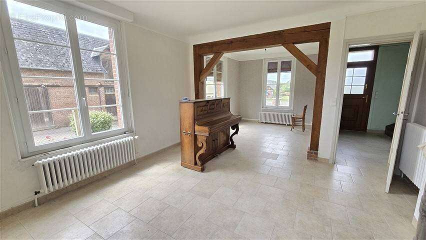 Maison à BUCHY