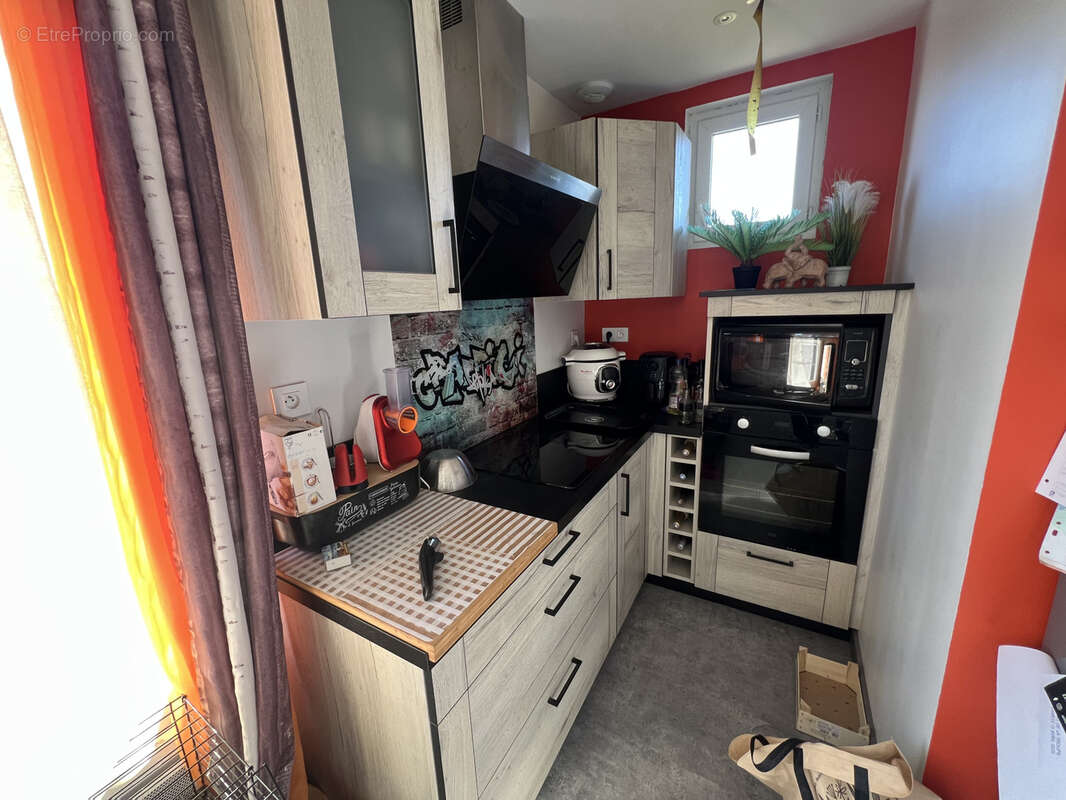 Maison à MONTAIGNAC-SAINT-HIPPOLYTE