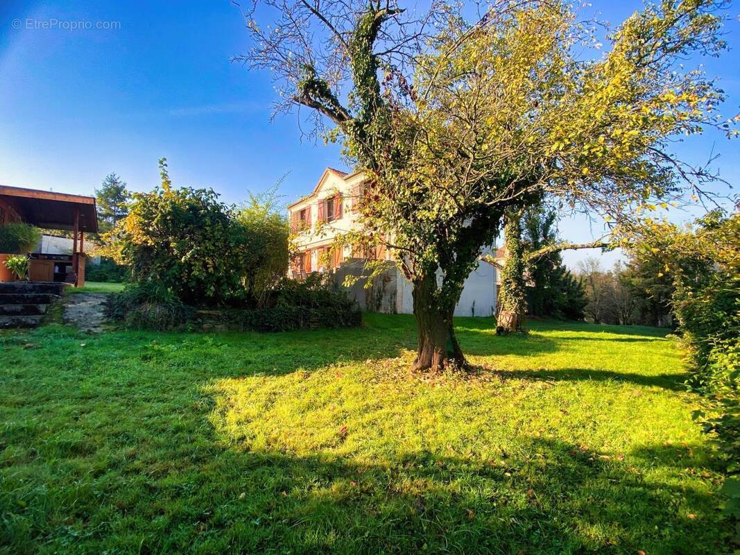 Terrain à NOISY-LE-GRAND