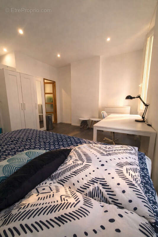 Appartement à MARSEILLE-1E