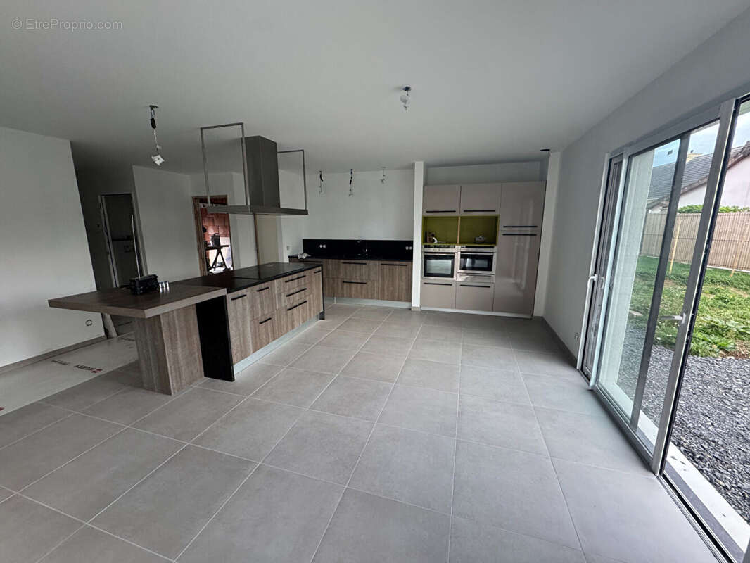 Maison à SAINT-SAMSON-DE-BONFOSSE