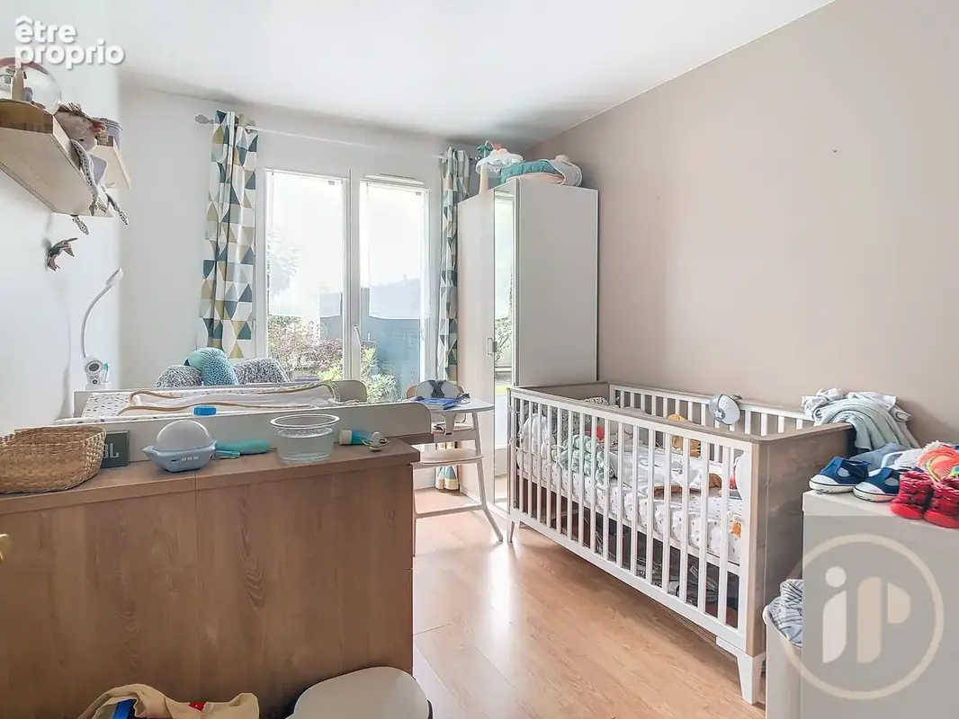 Appartement traversant avec jardin et cour - photo 7