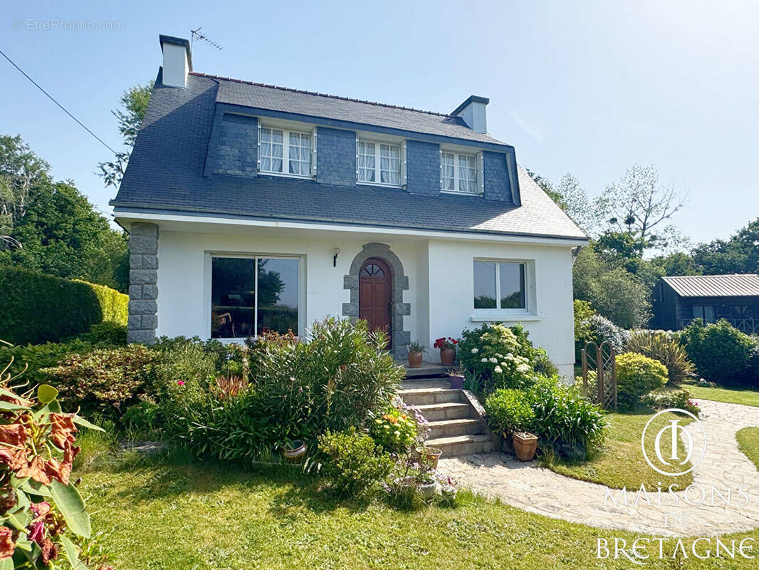 Maison à RIEC-SUR-BELON