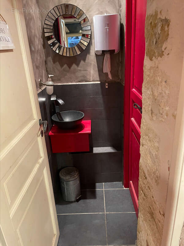 Commerce à FLEURANCE