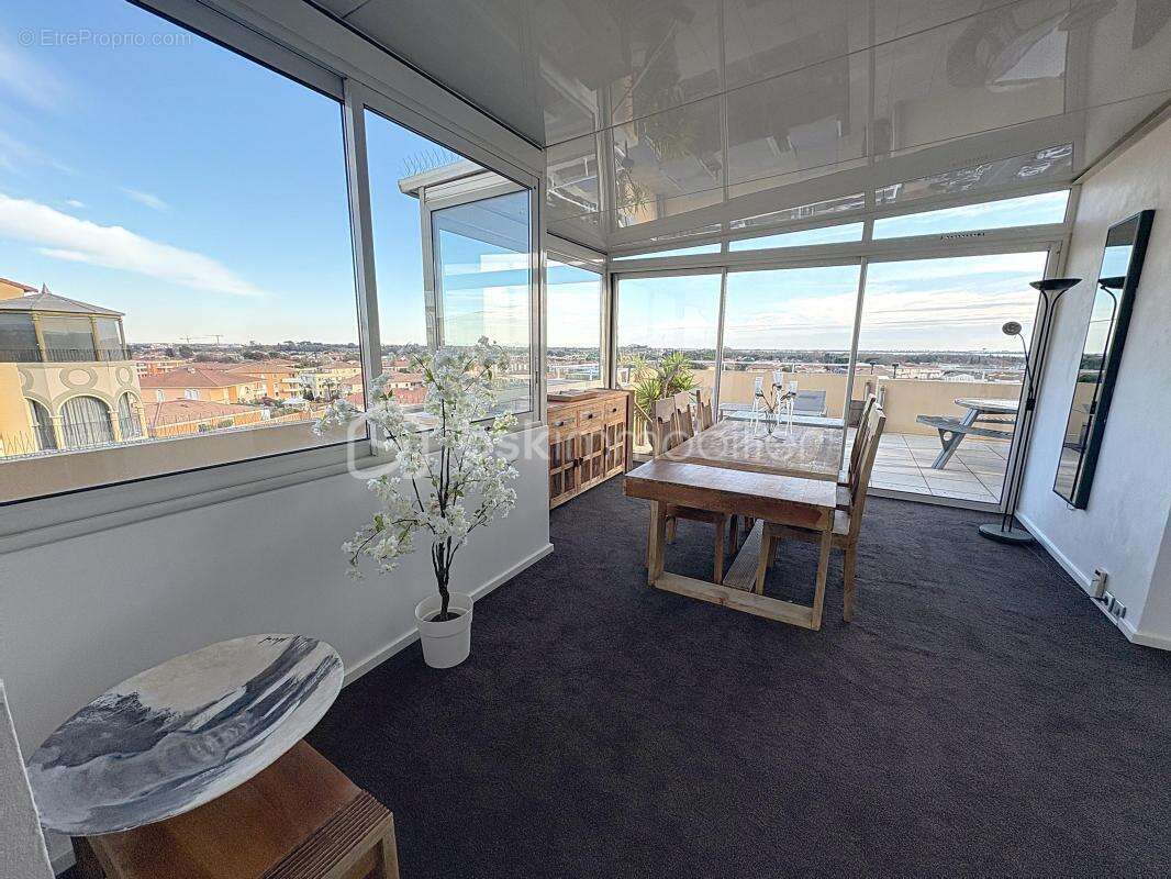 Appartement à LATTES