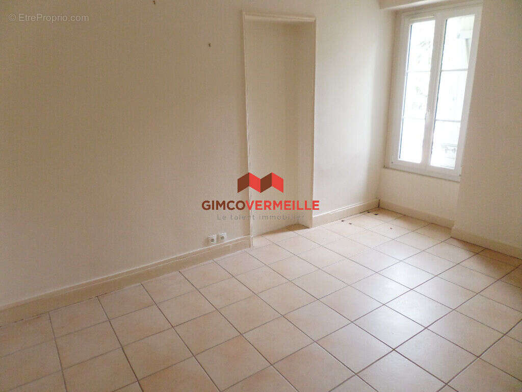 Maison à LA CELLE-SAINT-CLOUD