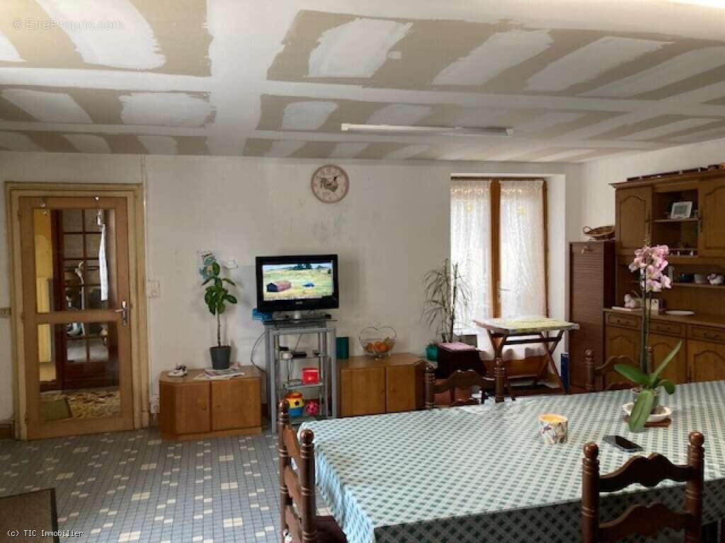 Maison à RUFFEC