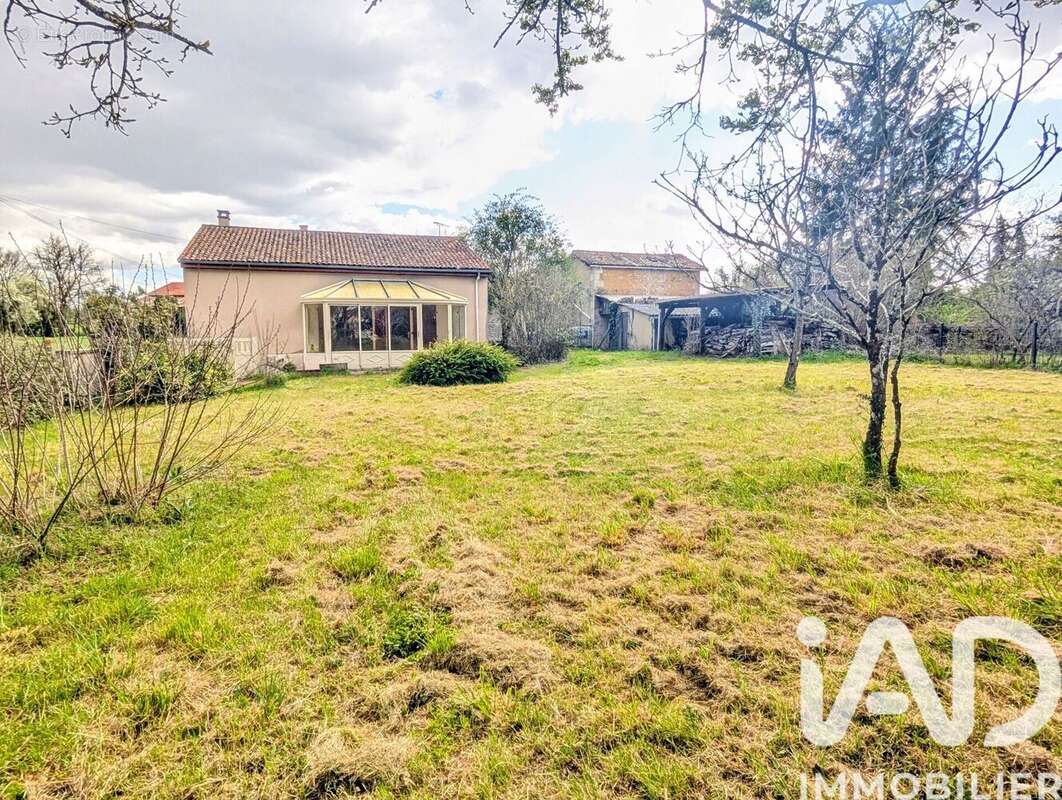 Maison 138 m² à Dienne  - photo 2