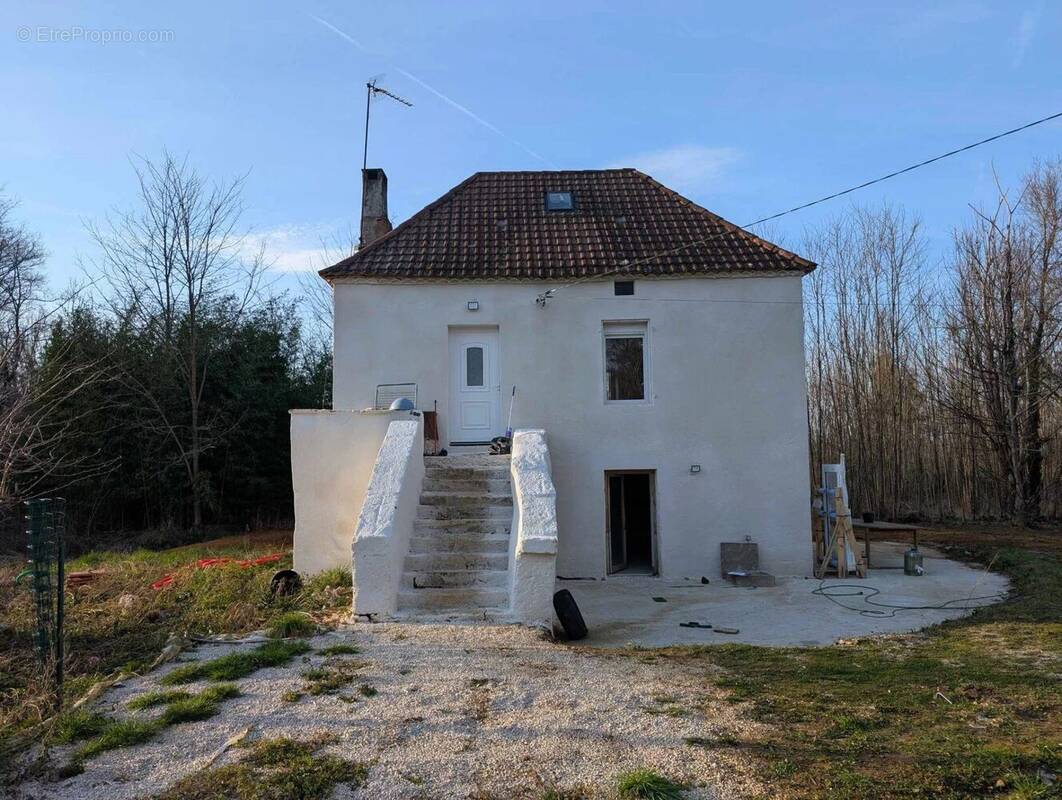 Maison à SAINT-CIRQ-MADELON