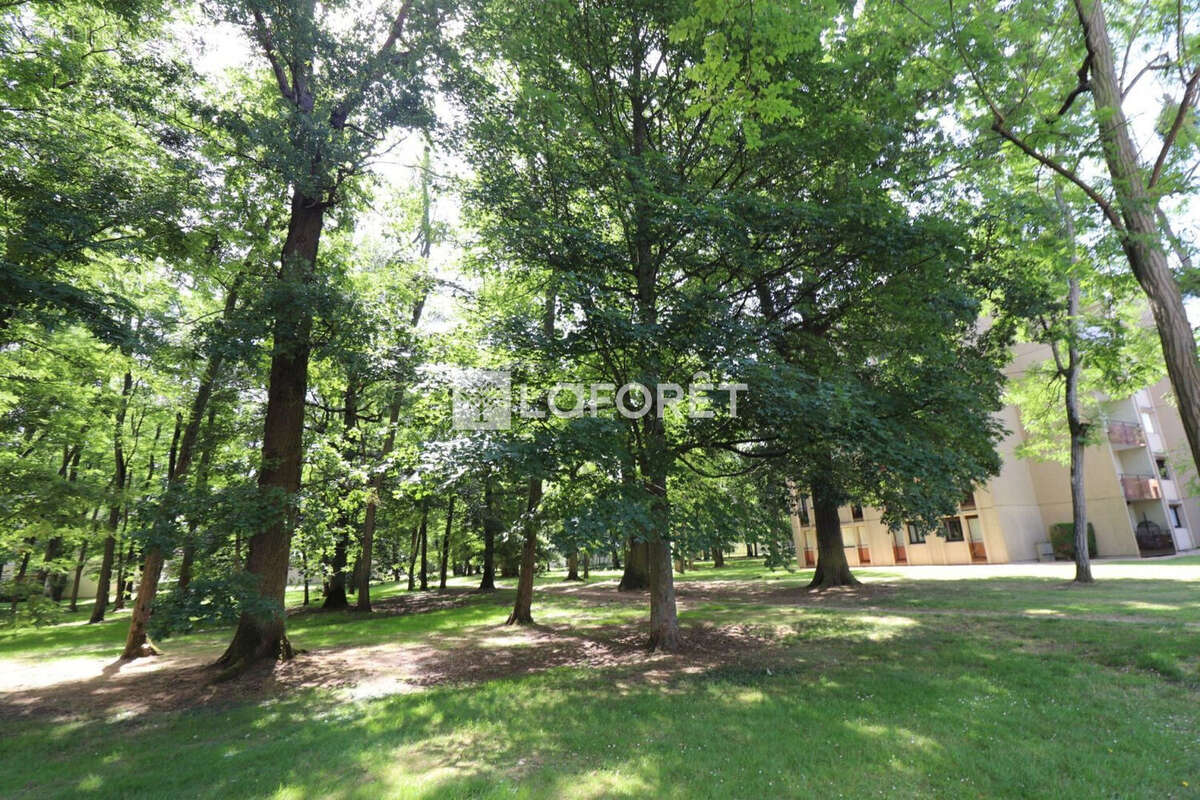 Appartement à VERNEUIL-SUR-SEINE