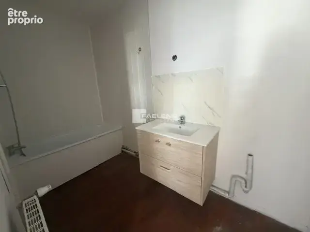 Appartement 3 pièces 63 m² à vendre à Lille (59000) - photo 4