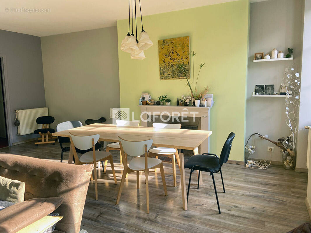 Appartement à SALINS-LES-BAINS