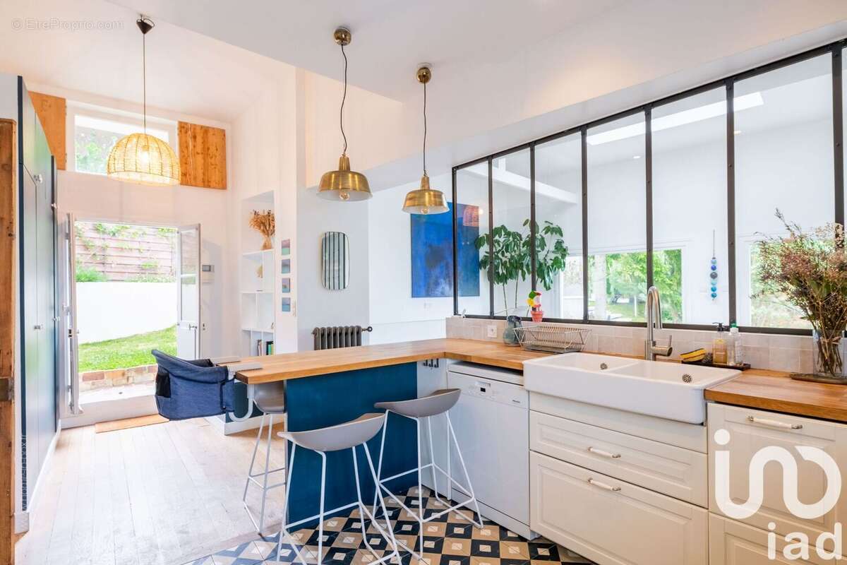 Photo 9 - Maison à LA CELLE-SAINT-CLOUD