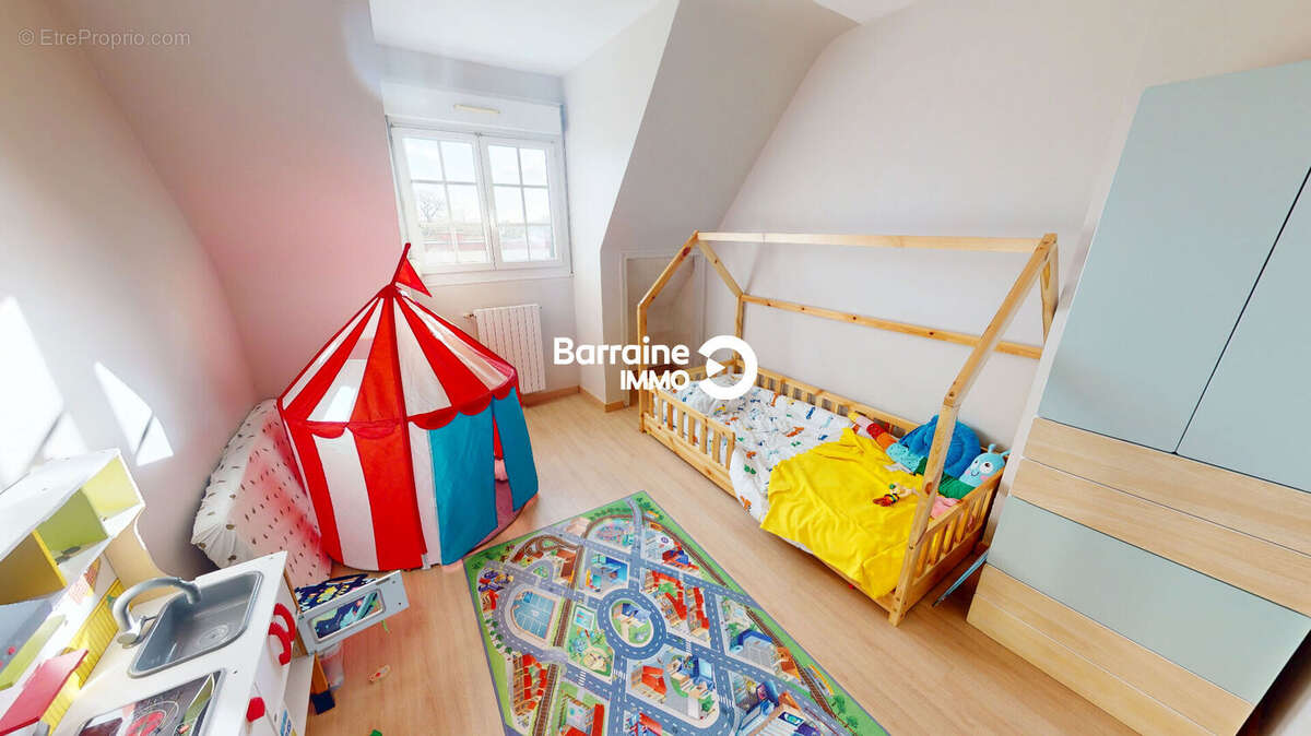 Maison à SAINT-THONAN