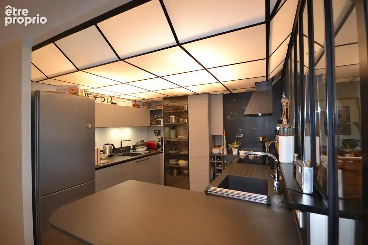 Aix Les Bains, T4 de 178 m² dans un ancien palace - photo 4