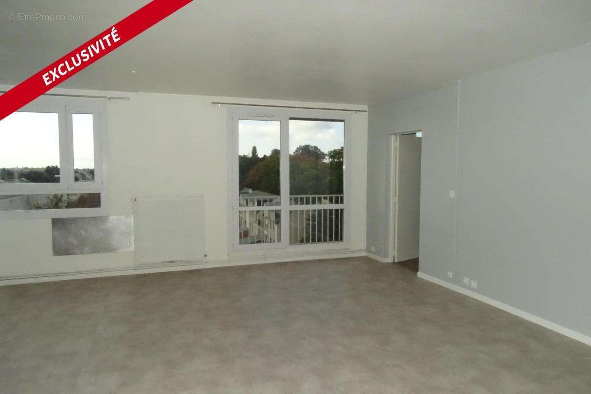 Appartement à FOUGERES