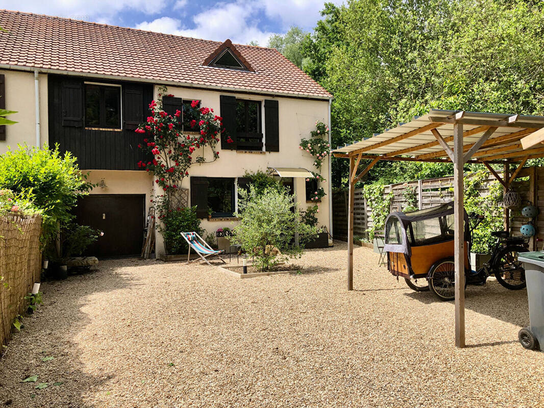 Maison à CHATEAUFORT
