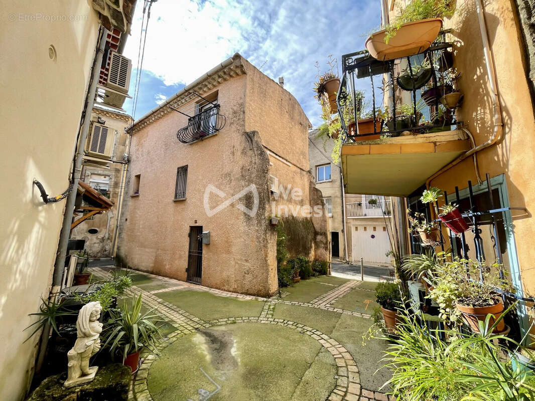 Maison à VILLENEUVE-LES-BEZIERS