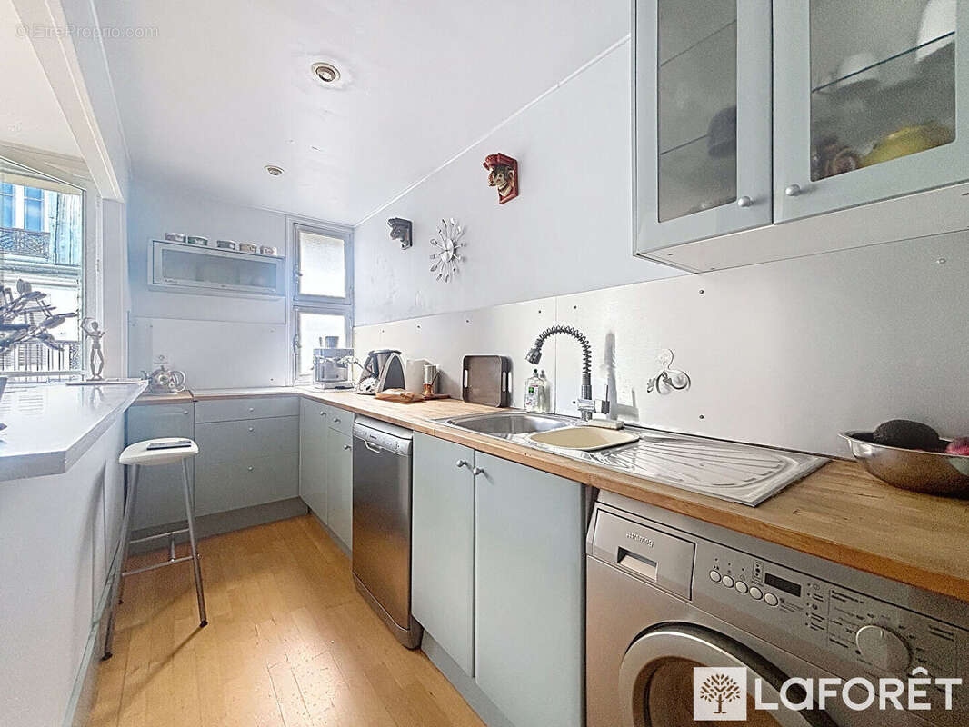 Appartement à PARIS-2E