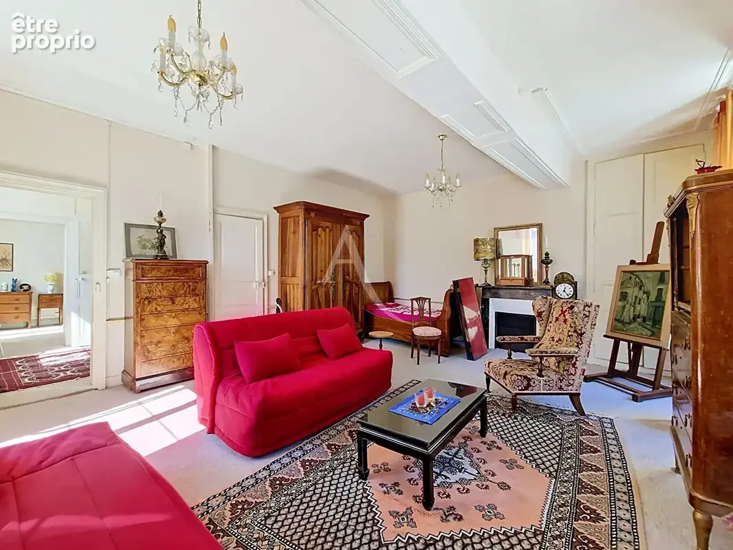 Immeuble de caractère avec appartement familial et local commercial loué - photo 7