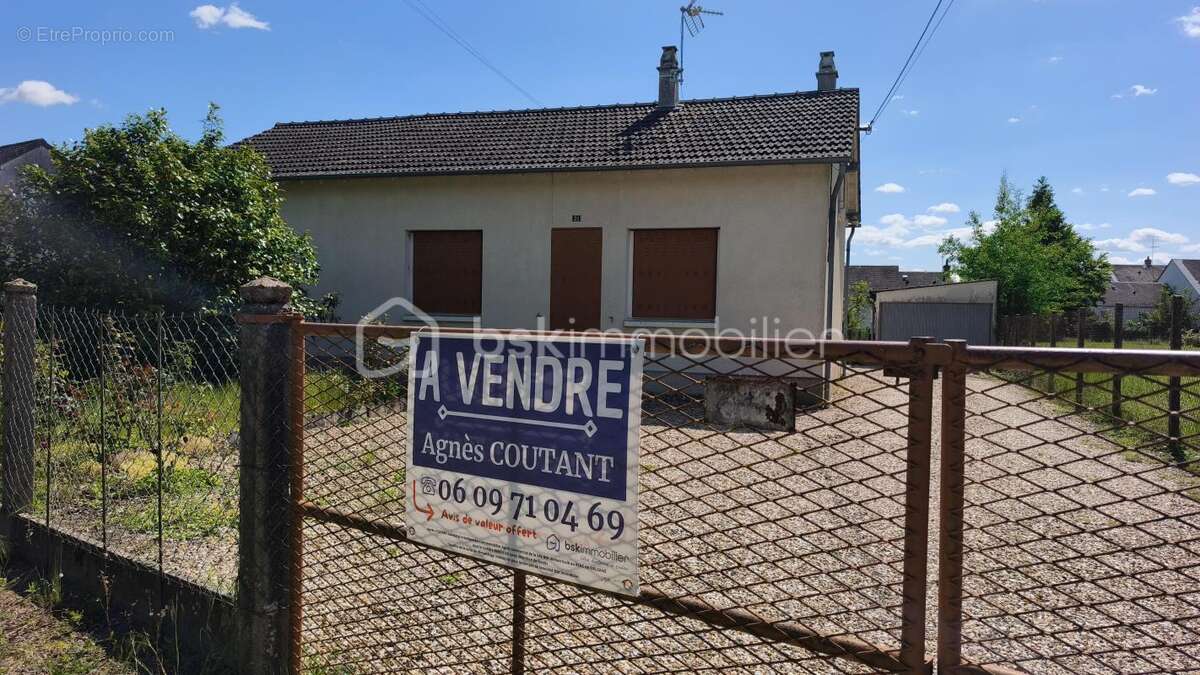 Maison à COULLONS