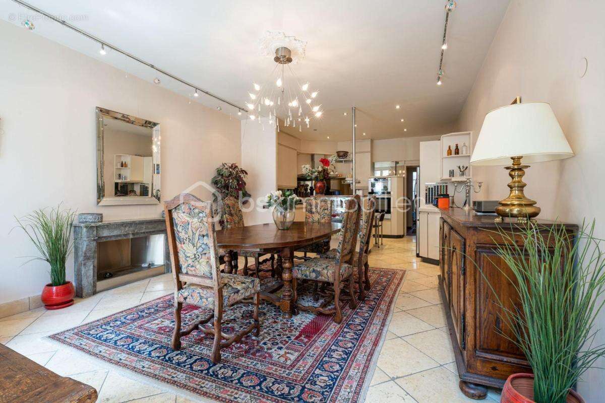 ANNECY – Appartement 211m² Adresse Signature  Rue du Pâquier - photo 16
