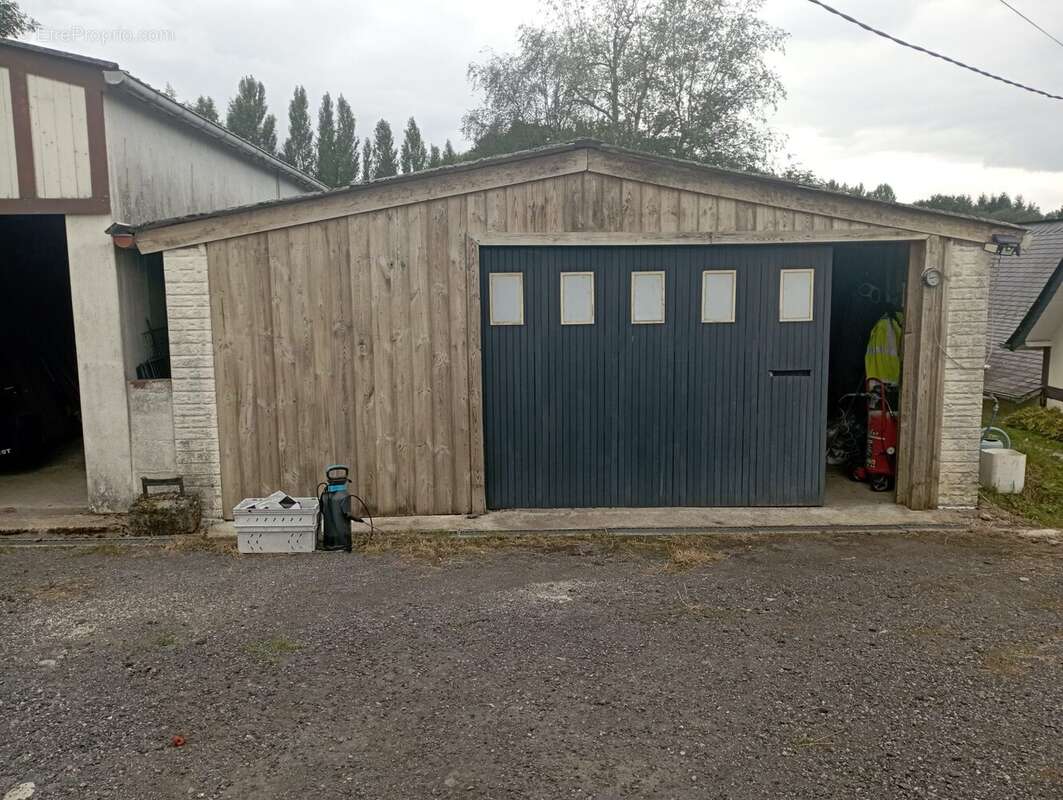 Maison à LES HOGUES