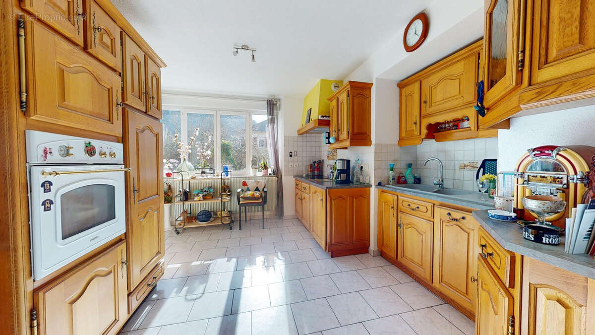 Appartement à HYEVRE-PAROISSE