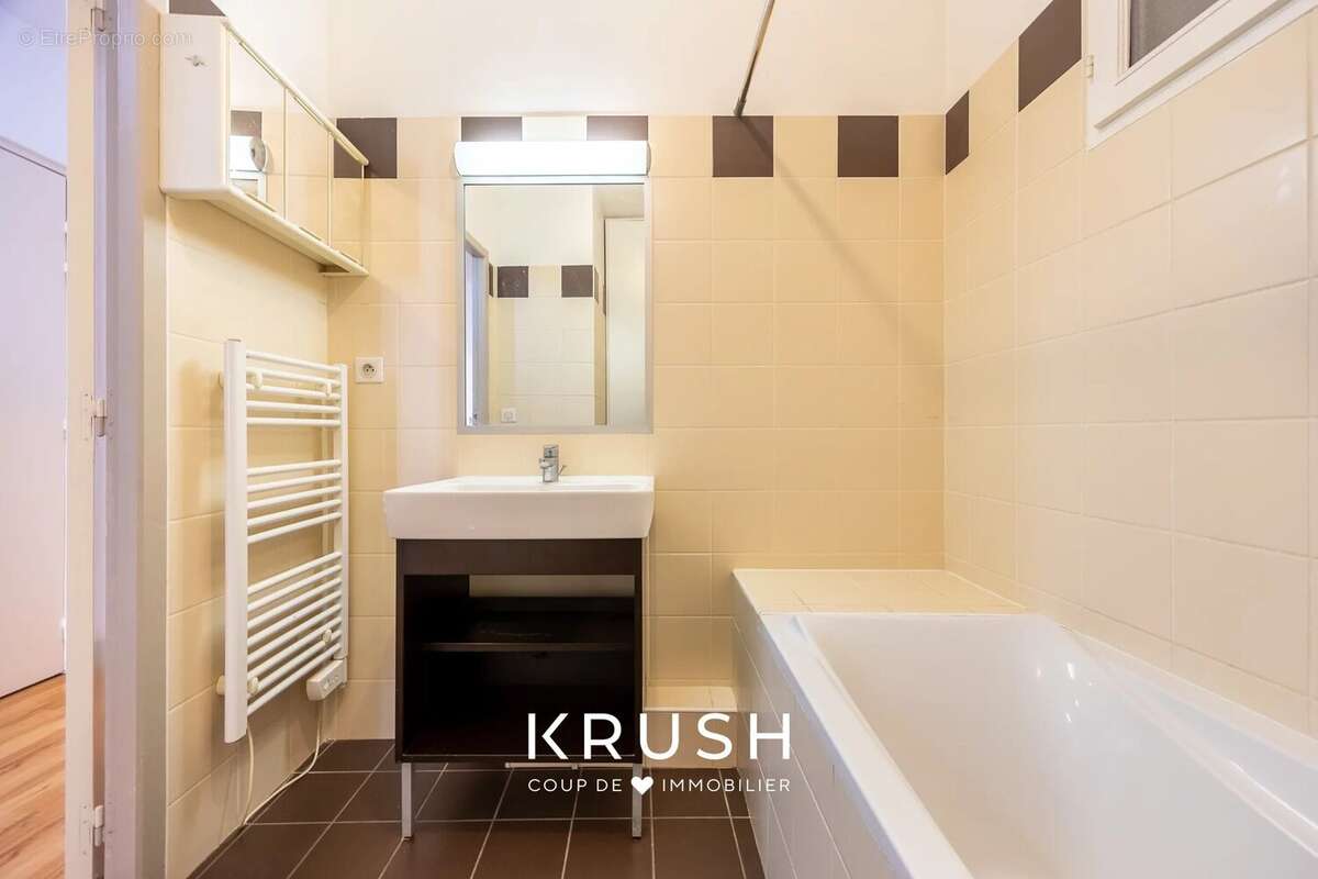 Appartement à MARSEILLE-2E