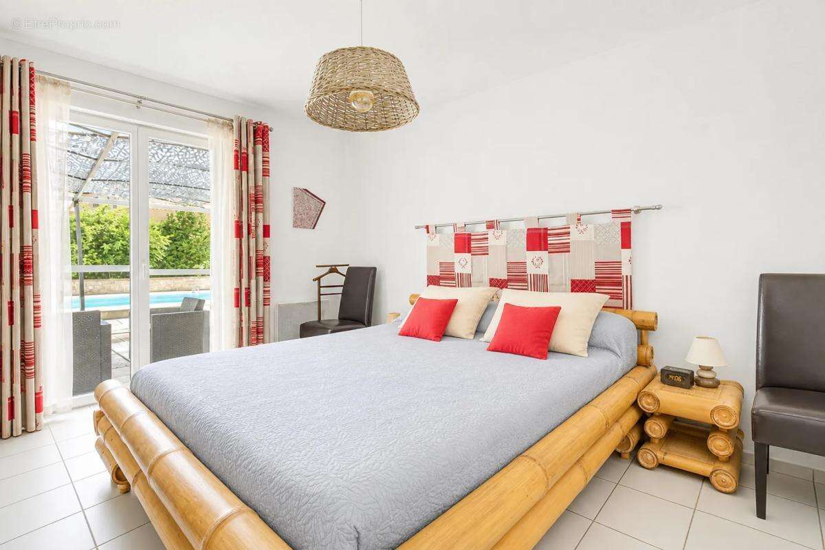 Maison familiale 6 pièces avec dépendance à Saint-Gilles - photo 24