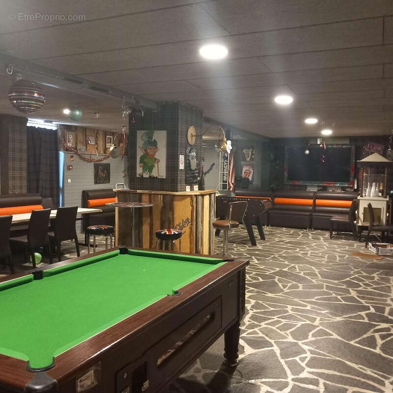 Commerce à LE BLEYMARD