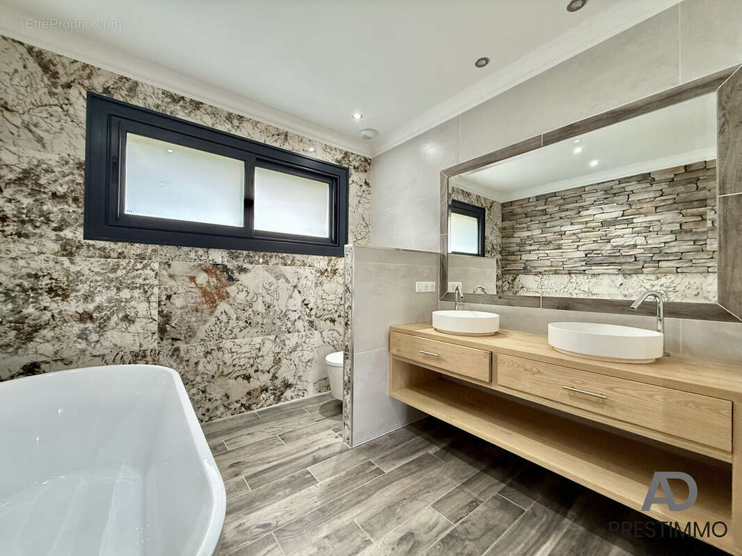 Maison 147 m² à Biguglia  - photo 4