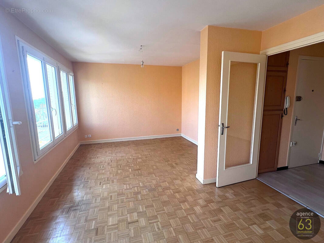 Appartement à CHAMALIERES