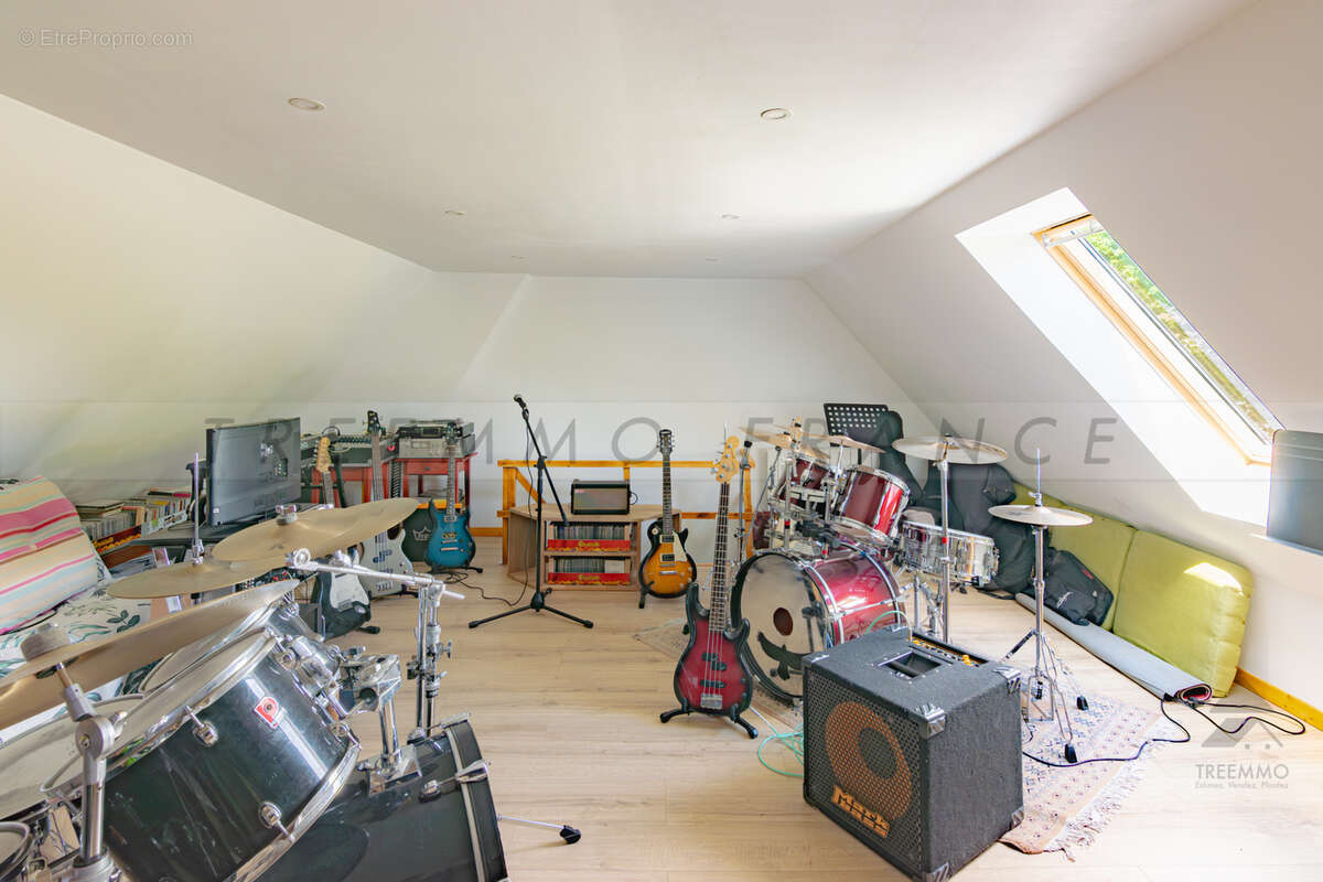Maison à TREFLAOUENAN