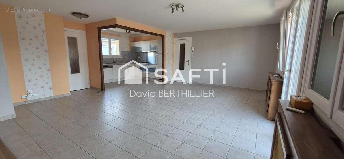 Photo 4 - Maison à SAINT-DENIS-LES-BOURG