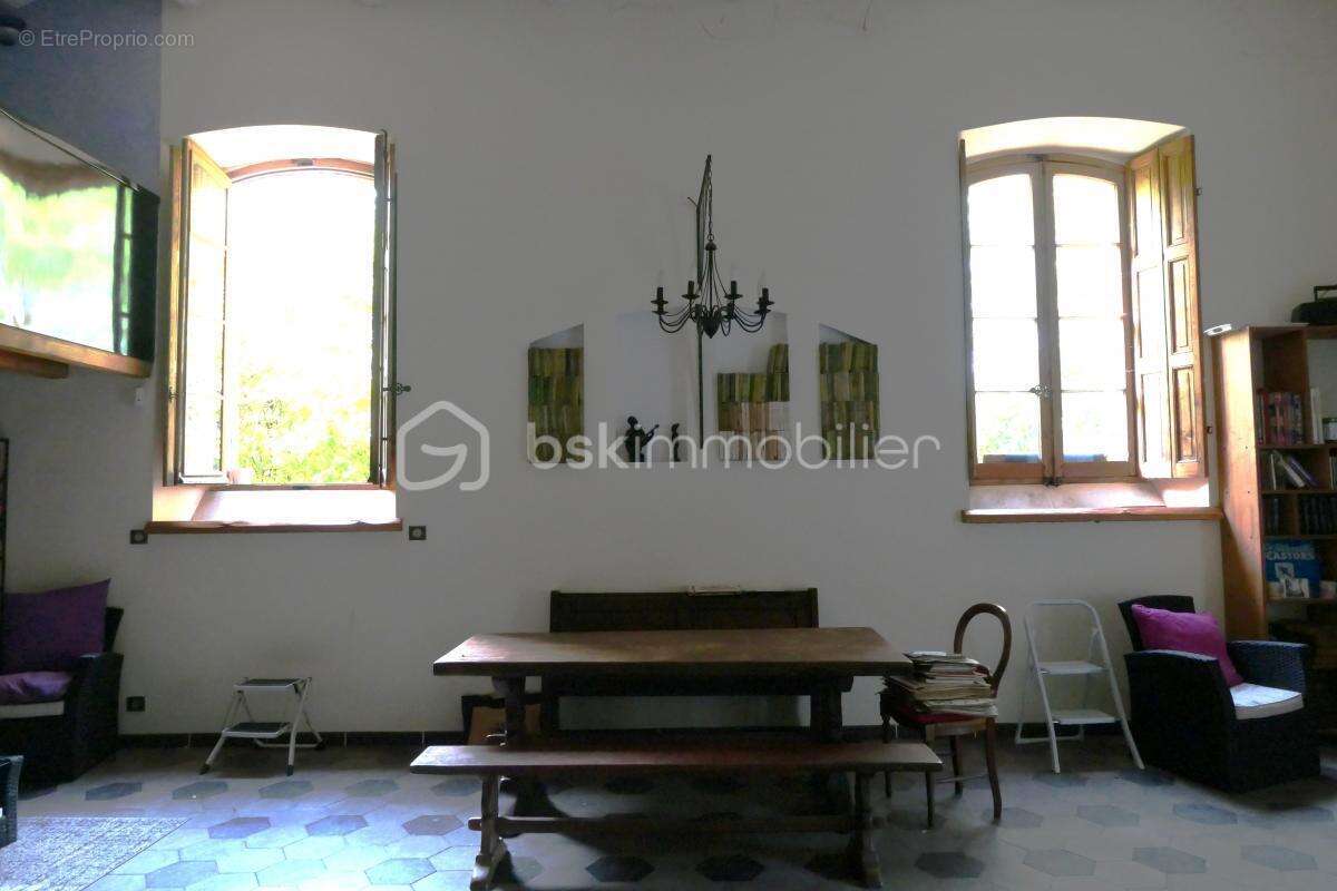 Maison à MOLIERES-SUR-CEZE