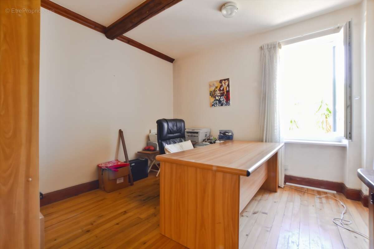 Maison de caractère 186 m² – 5 chambres dont 4 suites parentales – Terrasse – Causses-et-Veyran - photo 17