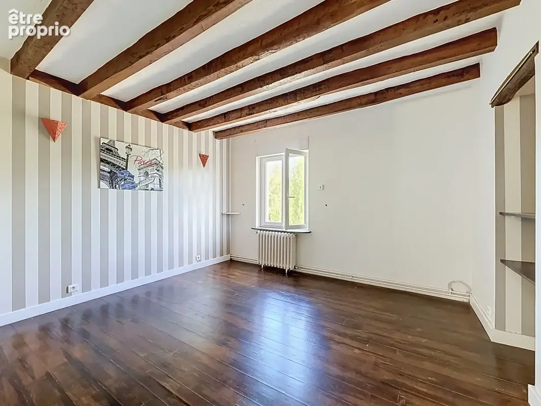 SAINT-ANTOINE-DU-ROCHER – Maison de caractère en tuffeau avec piscine - photo 9