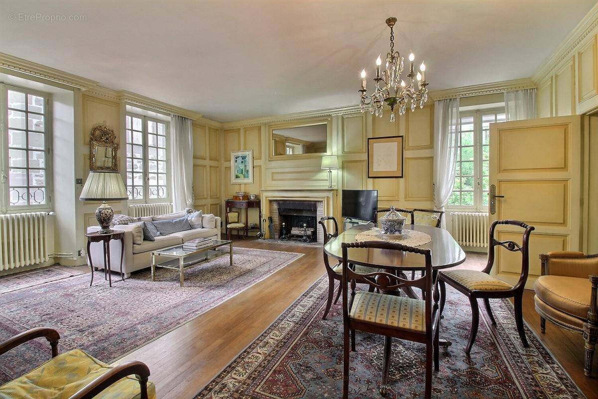 Maison à BRIVE-LA-GAILLARDE