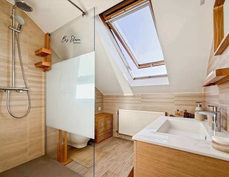 Maison à BUSSY-SAINT-GEORGES